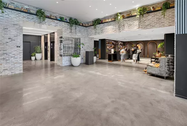 Miami, FL 33132,398 NE 5th St #1514