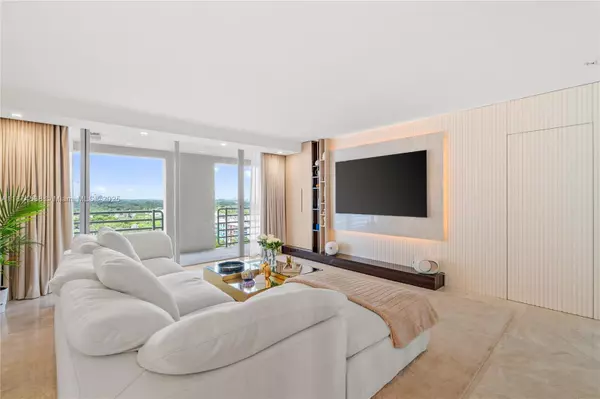 Miami, FL 33129,2025 Brickell Ave #1705