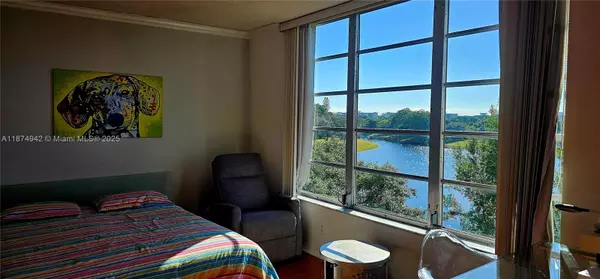 Pompano Beach, FL 33069,3100 N Course Ln #502