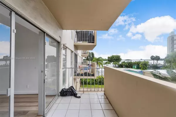 Miami, FL 33138,880 NE 69th St #2K