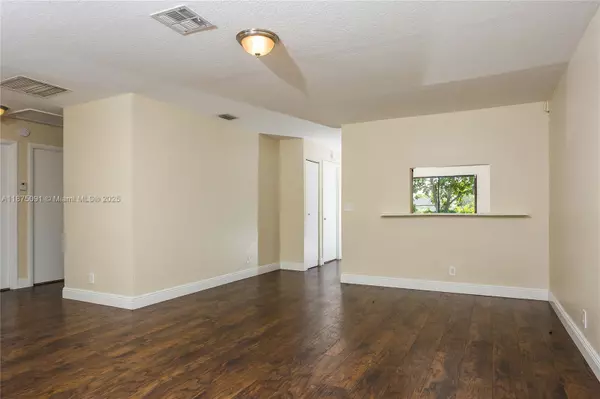 Lake Worth, FL 33463,5927 Ithaca Circle W