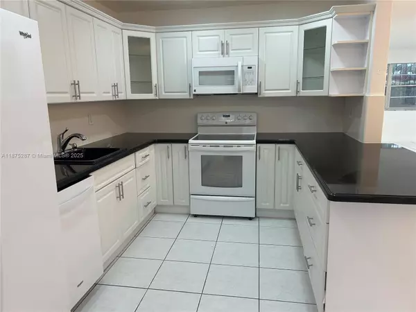 Miami, FL 33165,Address not disclosed