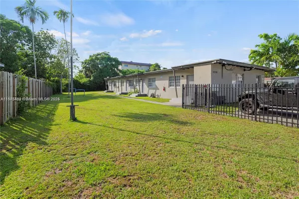 North Miami, FL 33161,12108 NE 5th Ave #1