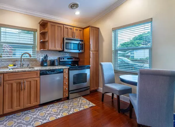 Boca Raton, FL 33496,8957 Meadowlark Way