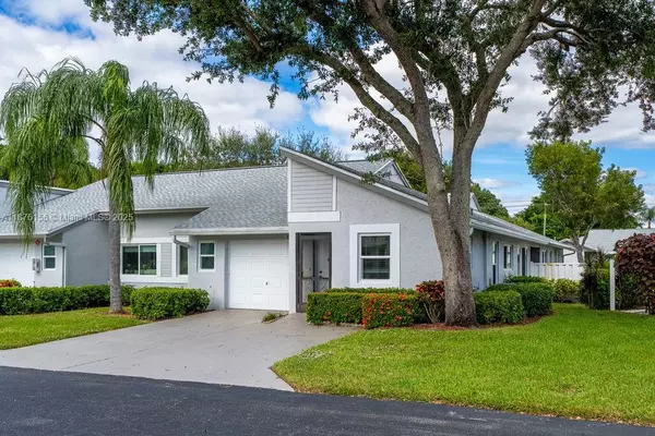 Boca Raton, FL 33496,8957 Meadowlark Way