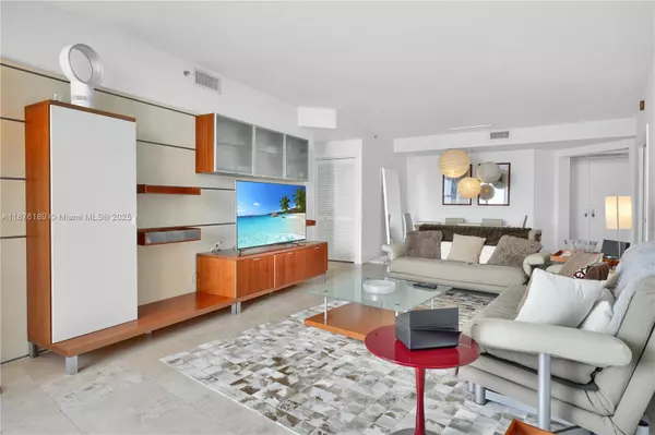 Miami, FL 33131,808 Brickell Key Dr #2506