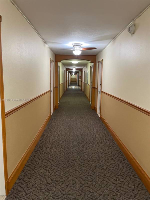 North Miami Beach, FL 33160,Address not disclosed