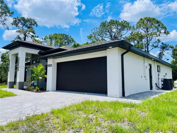 Lehigh Acres, FL 33972,1211 Gerald Ave