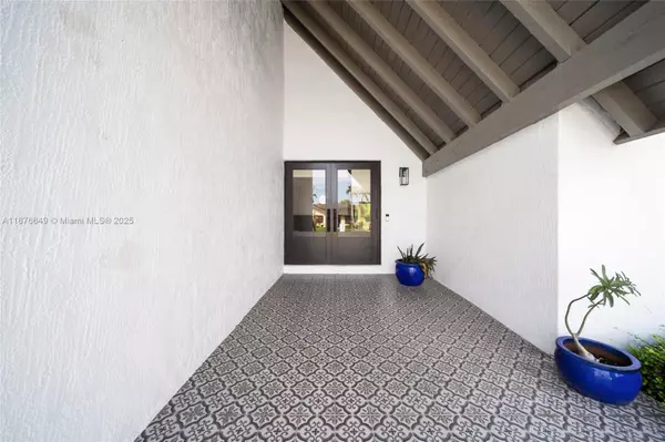 Miami, FL 33186,10245 SW 131st Ct