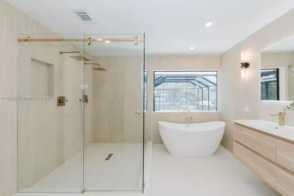 Palmetto Bay, FL 33157,7761 SW 169th St