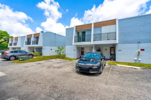 Hollywood, FL 33024,6306 Moseley St #1