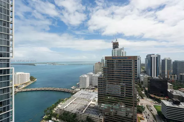 Miami, FL 33131,485 Brickell Ave #4110