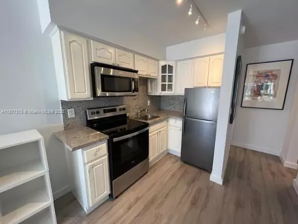 4228 N Ocean Dr #17, Lauderdale By The Sea, FL 33308