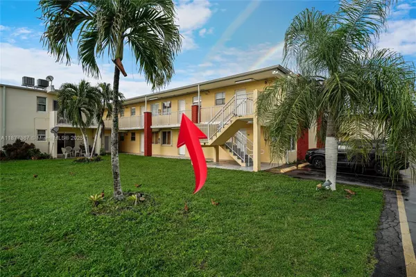 Hialeah, FL 33012,1255 W 49th Pl #H202
