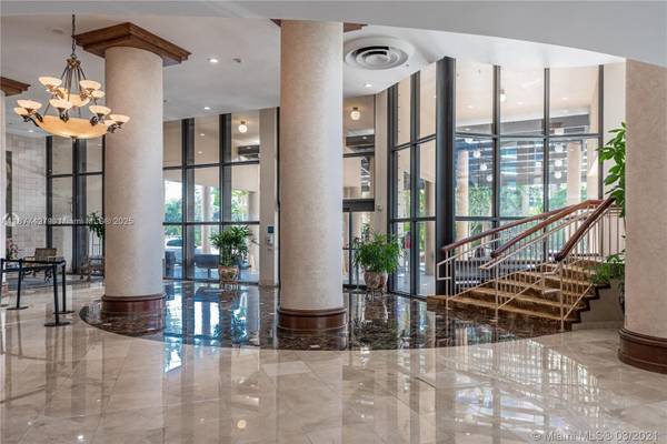 Bal Harbour, FL 33154,10185 Collins Ave #319