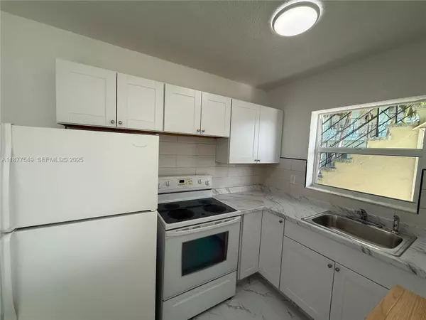 Hialeah, FL 33012,855 W 29th St #10