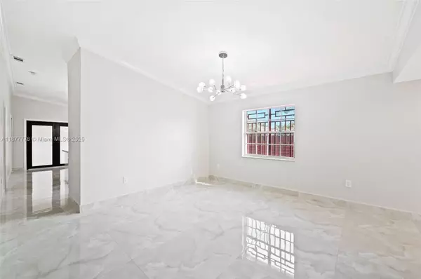 Hialeah, FL 33018,3203 W 70th Ter