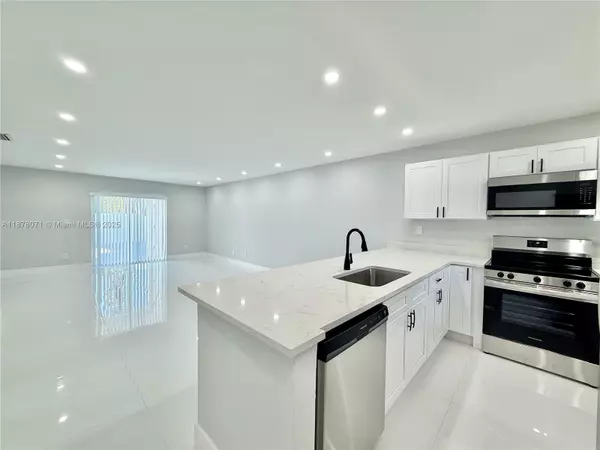 Miami, FL 33165,11240 SW 33rd Cir Pl