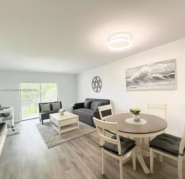 Miami, FL 33157,11301 SW 200th St #306-A