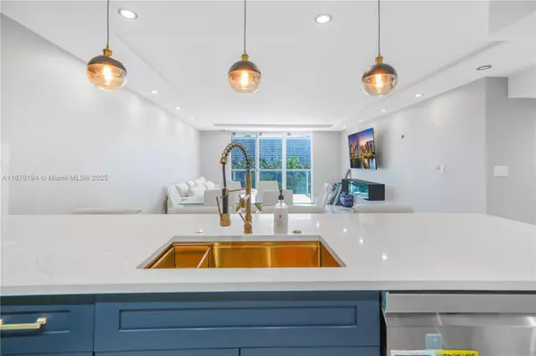 Hollywood, FL 33019,3800 S Ocean Dr #407