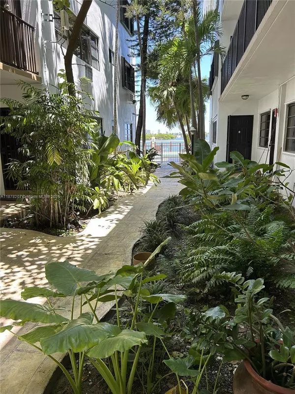 Miami, FL 33138,7845 NE Bayshore Ct #20