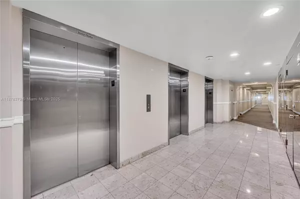Miami, FL 33129,1925 Brickell Ave #D1108