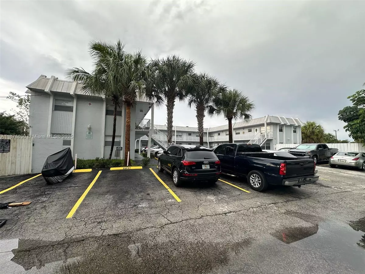 Pompano Beach, FL 33060,8 SE 19th Ave