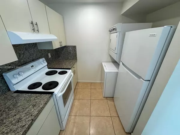 Miami, FL 33196,14861 SW 104th St #28-13