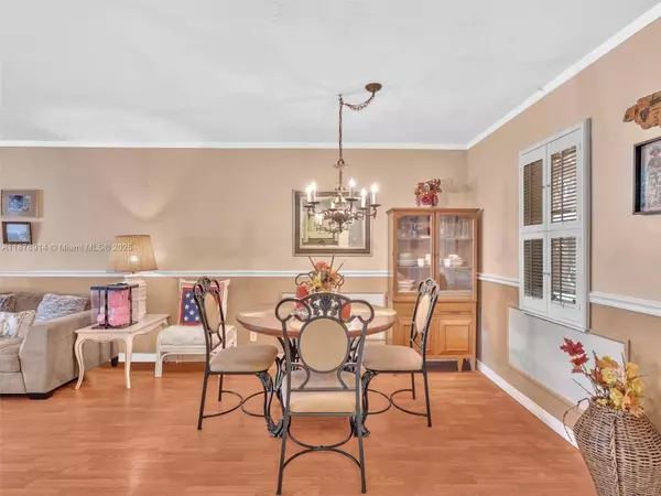 Lauderdale Lakes, FL 33311,2841 Somerset Dr #105