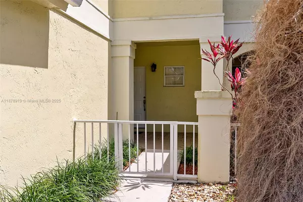 Miami, FL 33186,11828 SW 100th St #0