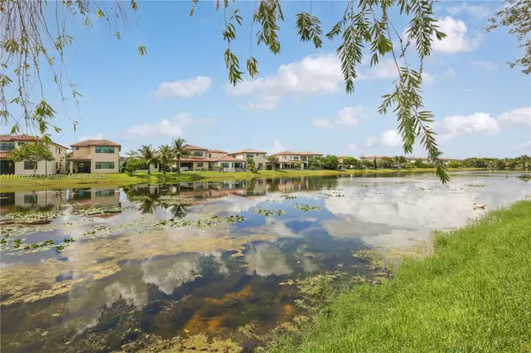 Pembroke Pines, FL 33025,640 SW 113th Ter