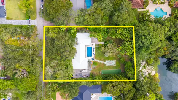 6630 SW 102nd St, Pinecrest, FL 33156
