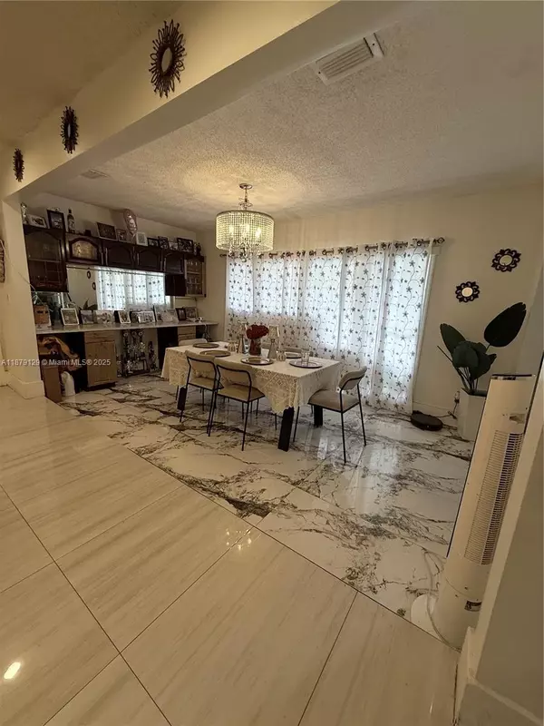 Coral Springs, FL 33065,4071 NW 115th Ave