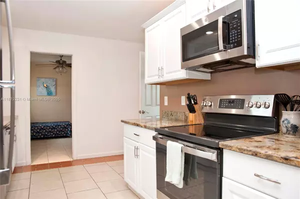 Port St. Lucie, FL 34983,458 SE Doat St