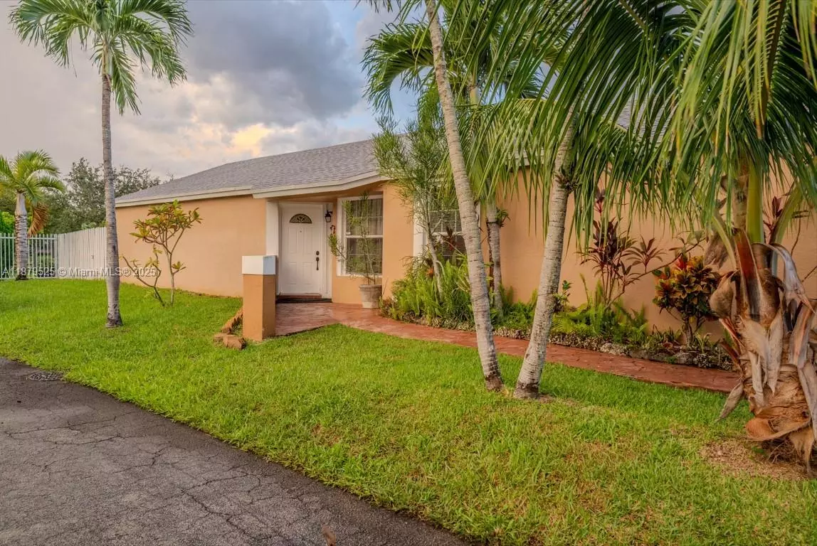 Miami, FL 33193,14950 SW 75th Ter