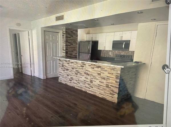 636 NW 114th Ave #102, Sweetwater, FL 33172