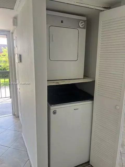 Miami, FL 33179,20800 NE 8th Ct #203-17