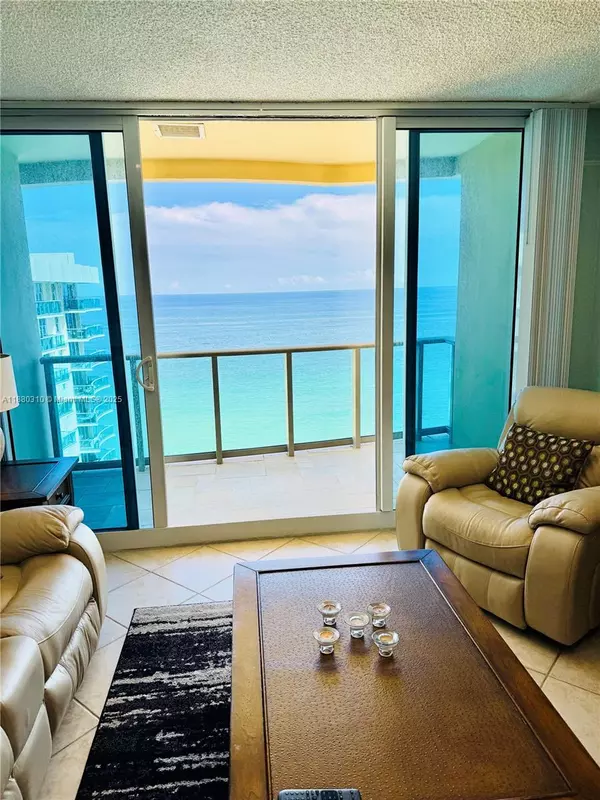 Hollywood, FL 33019,2501 S Ocean Dr #PH21