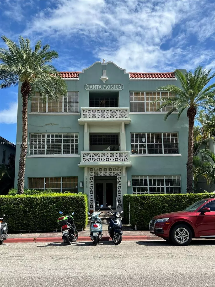 Miami Beach, FL 33139,1523 West Ave #101