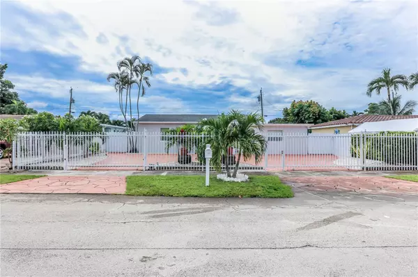 7280 SW 13th St, Miami, FL 33144
