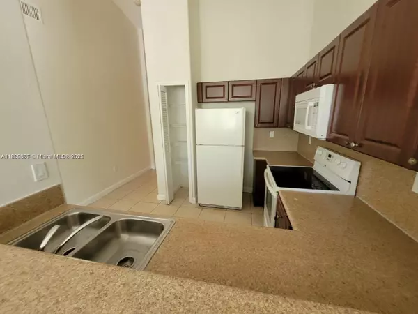 Homestead, FL 33035,2900 SE 17th Ave #202