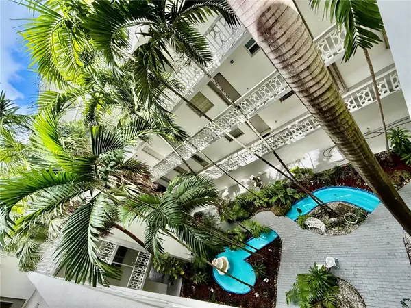 Bay Harbor Islands, FL 33154,9700 E Bay Harbor Dr #406
