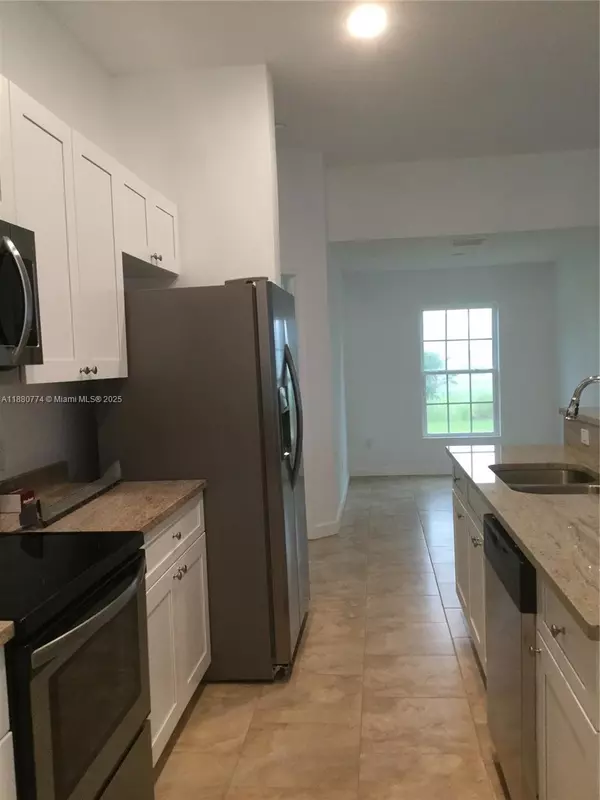 Vero Beach, FL 32962,1855 SW 17th Ave SW