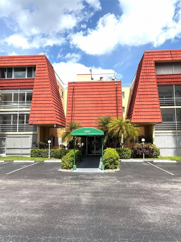 22615 SW 66th Ave #103, Boca Raton, FL 33428