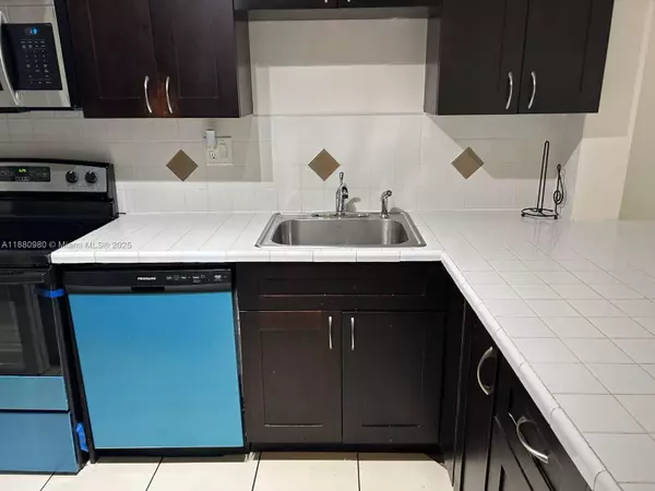 7901 S Colony Cir S #210, Tamarac, FL 33321