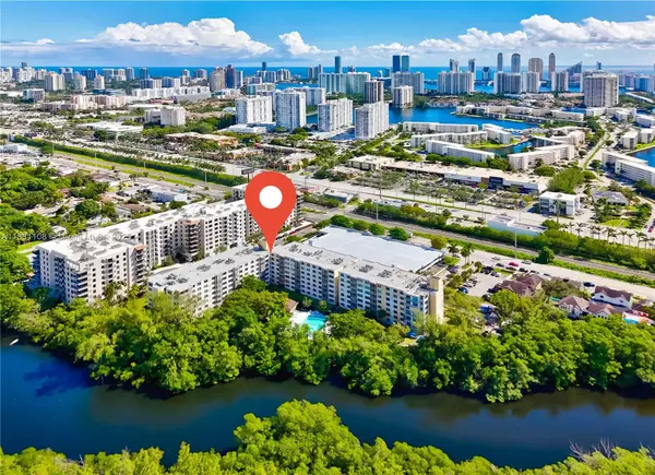 North Miami Beach, FL 33160,17890 W Dixie Hwy #314