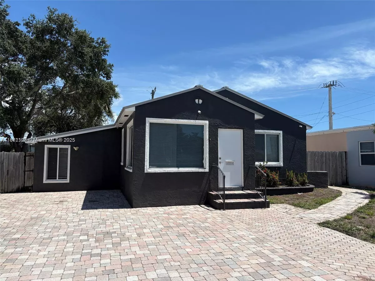 Fort Lauderdale, FL 33315,215 SW 17th St