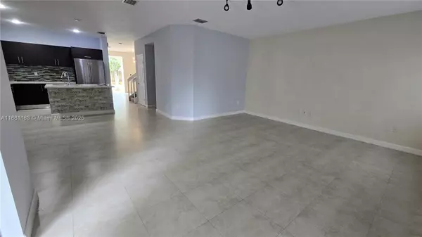 Doral, FL 33178,10320 NW 70th Ter #10320