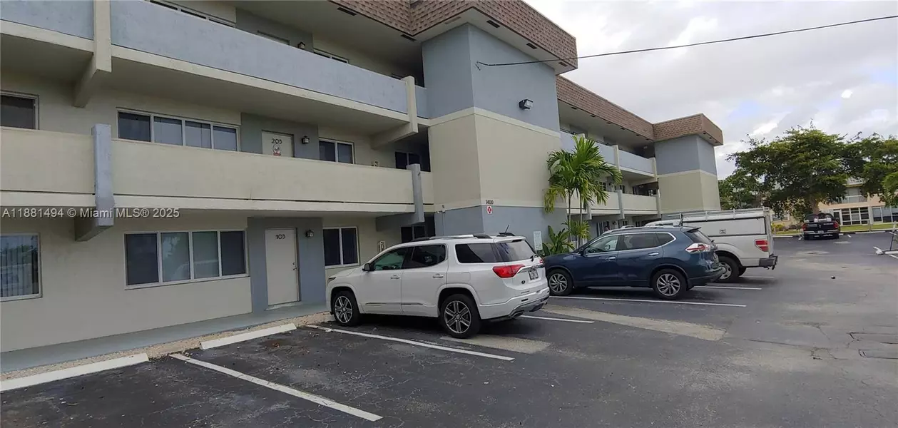 1400 NE 54th St #206, Fort Lauderdale, FL 33334
