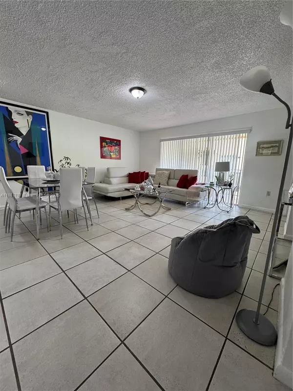 Miami, FL 33193,15480 SW 82nd Ln #228